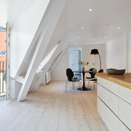 Come Luxury 3br Apt In Store Kongensgade * Copenhague